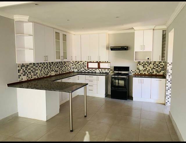 3 BEDROOM PROPERTY TO RENT IN KENSINGTON